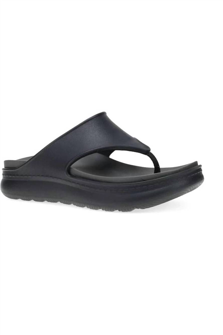 NEW DANSKO women's devyn thong sandal in black rubber
